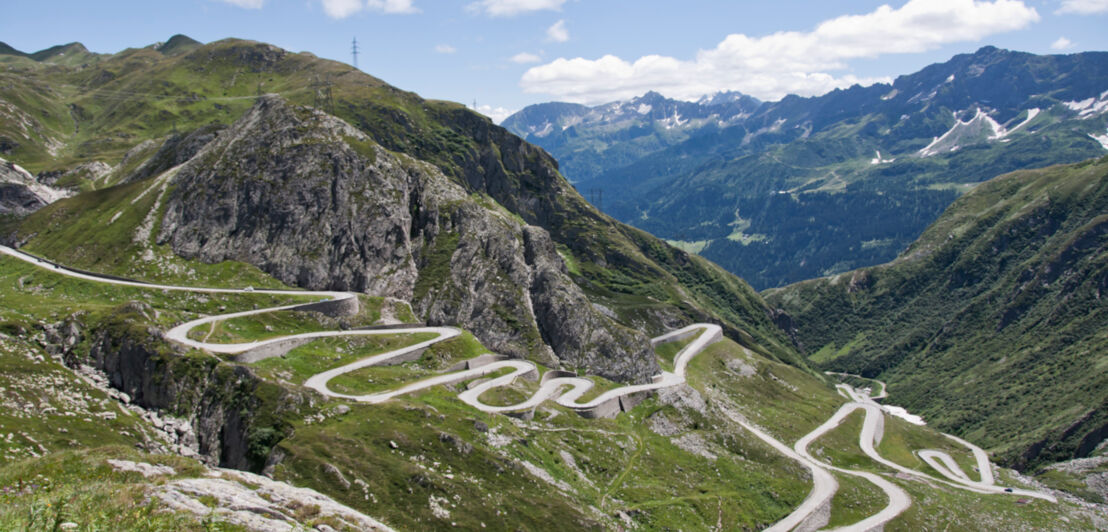 Blick vom Gotthardpass in die Schweiz