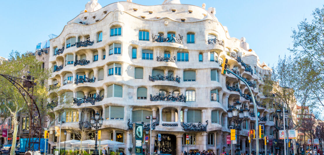 Außenansicht der Casa Milà in Barcelona