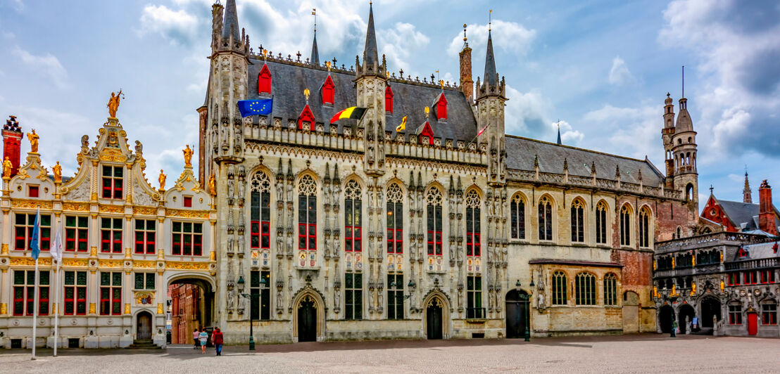 Historisches Rathaus von Brügge auf dem Burgplatz.