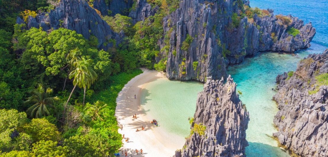 Eine Lagune bei El Nido auf Palawan auf den Philippinen