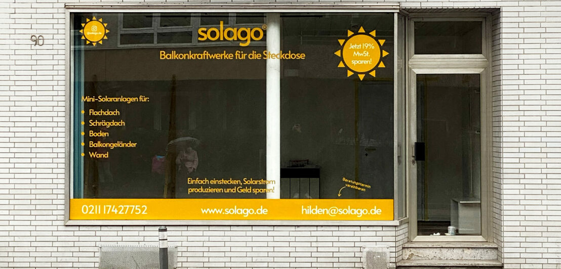 Fotografie des solago Schaufensters in Hilden.