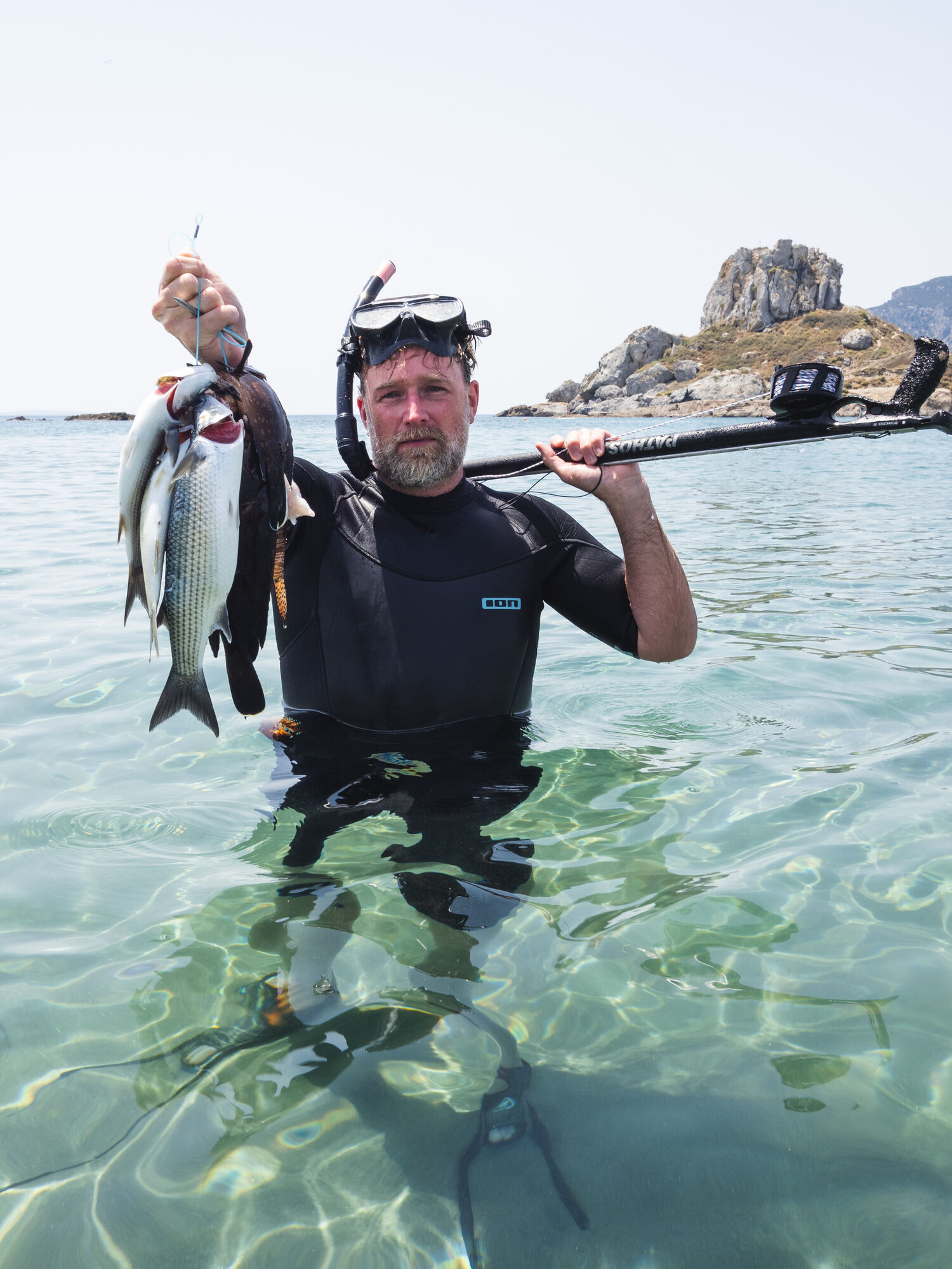 Brian Bojsen hat Fische mit dem Speer gefangen