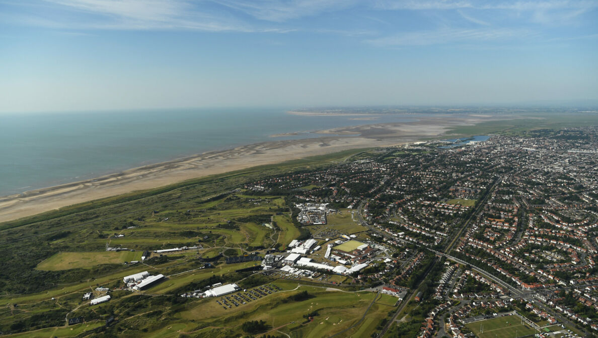 Der Blick auf den Royal Birkdale Golf Club im englischen Southport