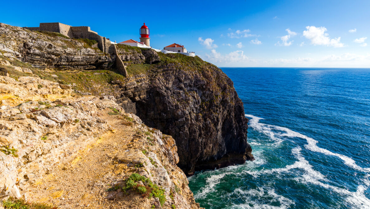 Ein Leuchtturm am Kap St. Vincent in Sagres, Portugal