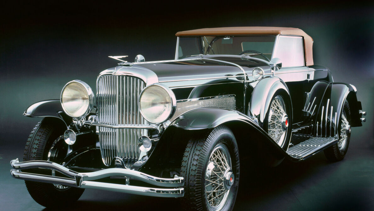 Ein 1933 Duesenberg SJ von schräg vorn