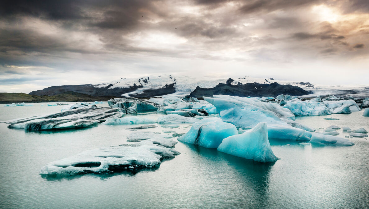 Eisschollen in der isländischen Gletscherlagune Jökulsárlón.