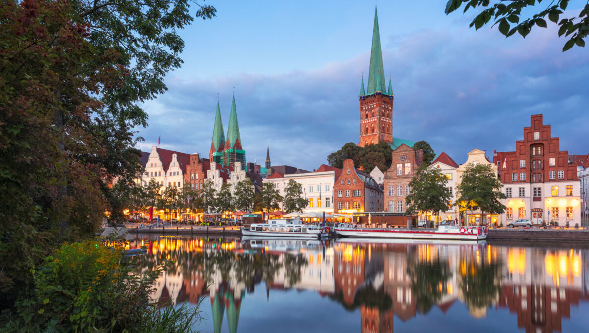 Panoramablick auf die Altstadt von Lübeck