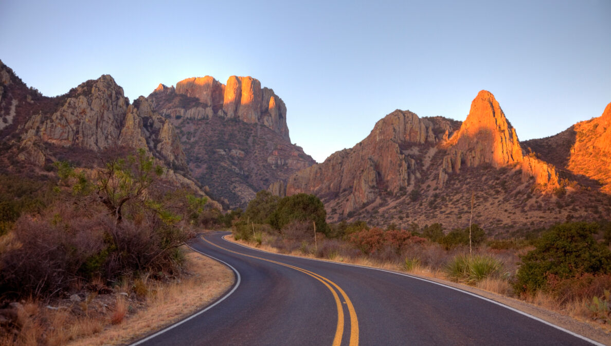 Canyon-Landschaft in Texas mit Straße.