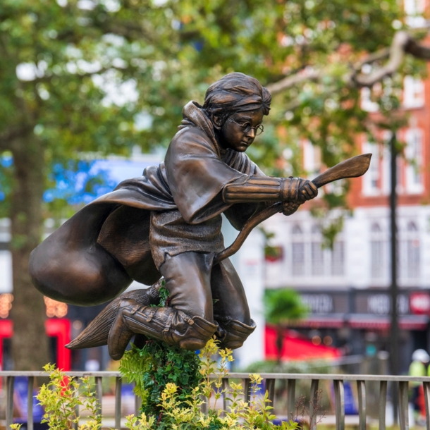 Statue von Harry Potter in London