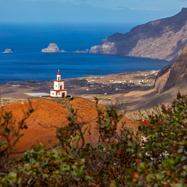 Wanderwege auf El Hierro zwischen Felsen und Meer