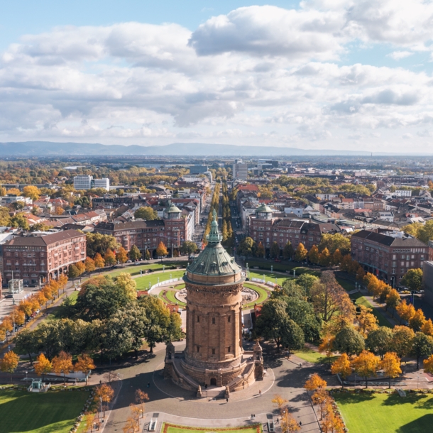 Blick auf die Skyline einer Stadt