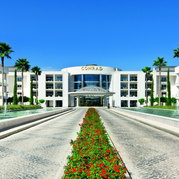 Eingang des Hotels Conrad Algarve.