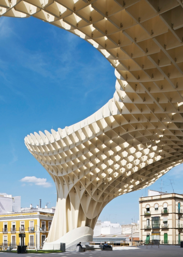 Die Plaza De La Encarnación mit dem Metropol Parasol in Sevilla