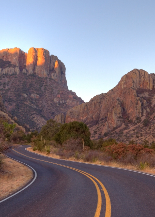 Canyon-Landschaft in Texas mit Straße.