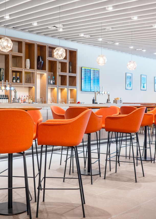 Interieur der Escape Lounge am Manchester Airport.