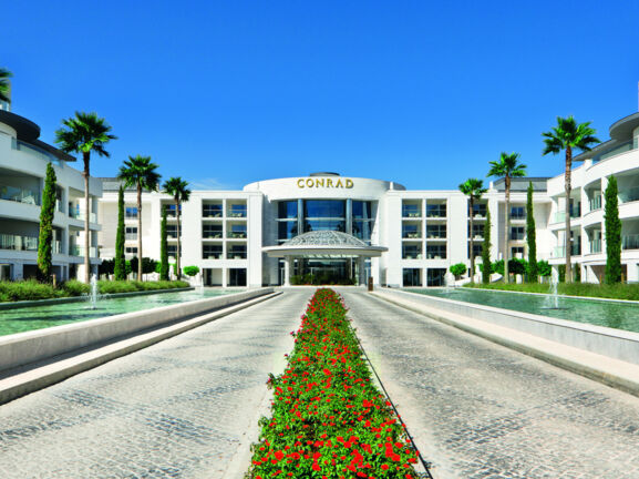 Eingang des Hotels Conrad Algarve.