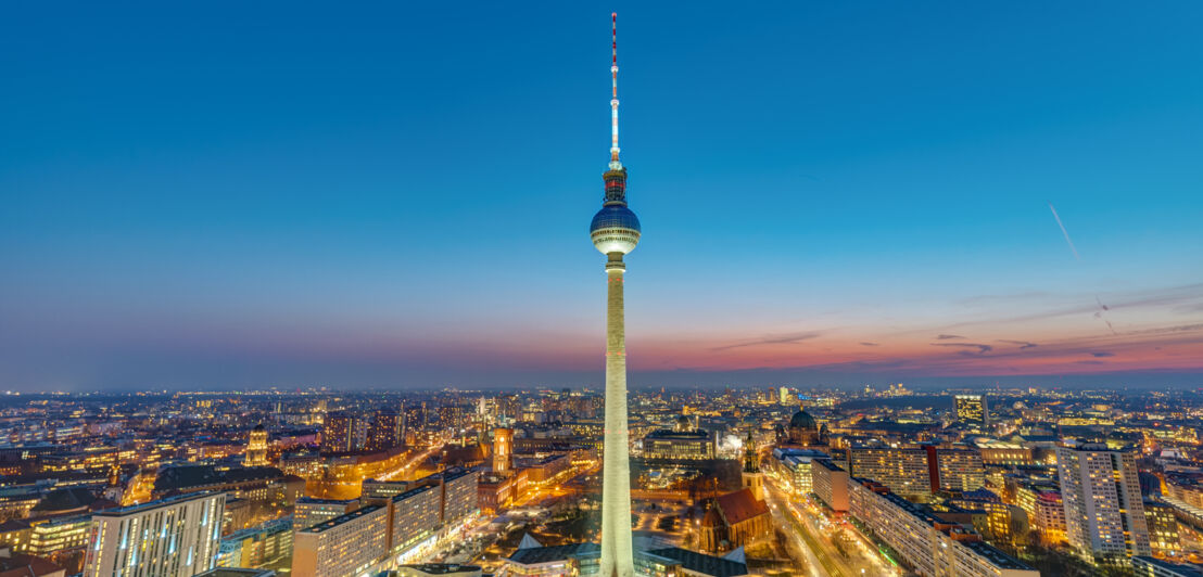 Innenstadt Berlin bei Sonnenuntergang