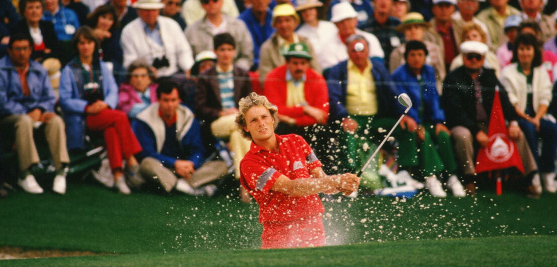 Bernhard Langer beim Abschlag auf dem Golfplatz