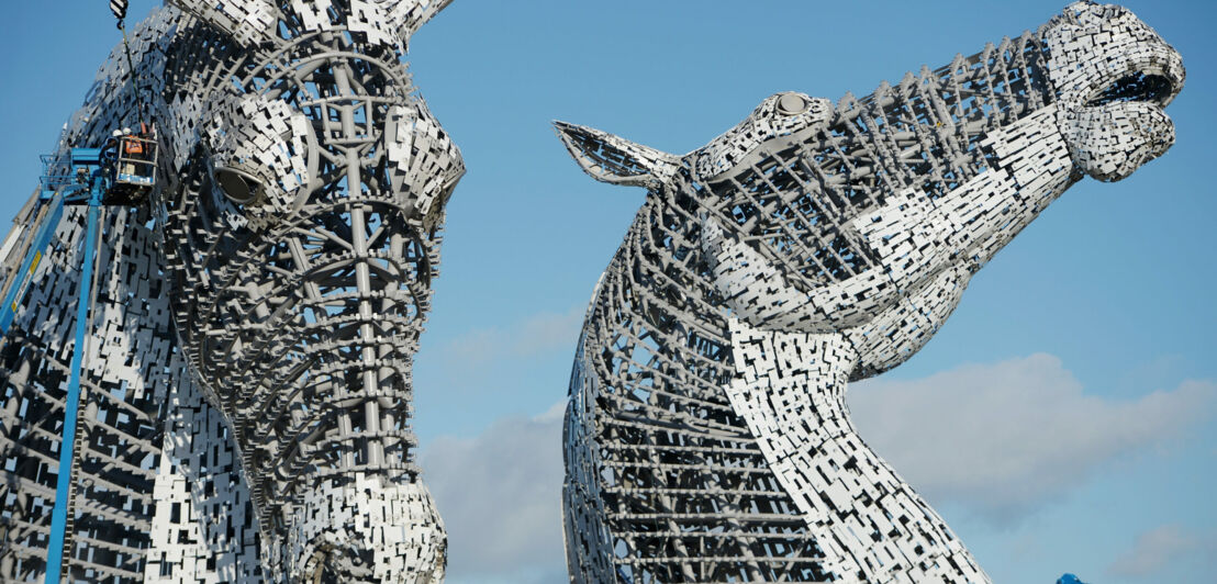 Die „Kelpies“ während des Baus