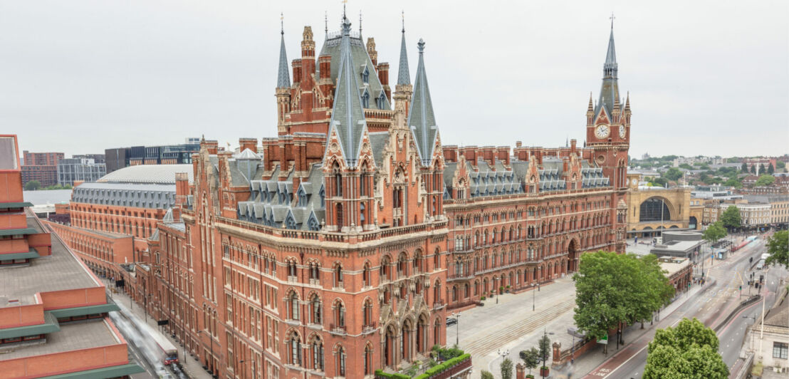 Luftaufnahme vom St. Pancras Renaissance Hotel in London