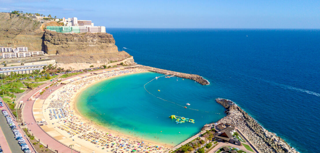 Blick auf die Bucht Playa de Amadores auf Gran Canaria