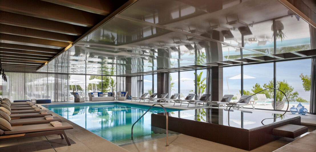 Der Wellnessbereich mit Indoor-Pool im Brioni Pula