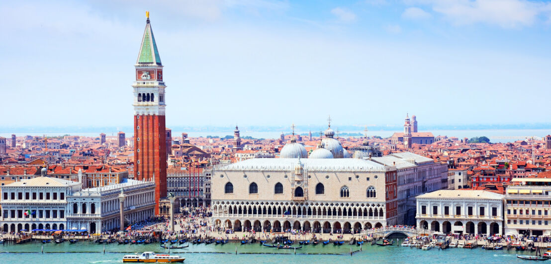 Blick auf den Markusplatz hinter dem Canal Grande