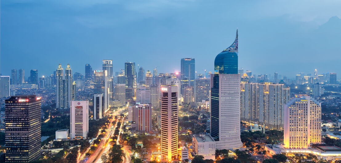 Luftaufnahme der Skyline von Jakarta.