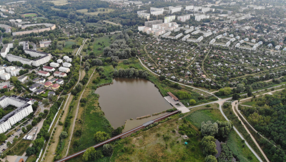 Luftbild von oben mit Blick auf Berlin Marzahn