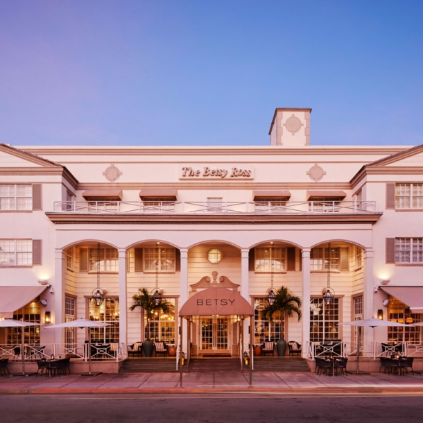 Blick auf das The Betsy Hotels in Miami Beach.