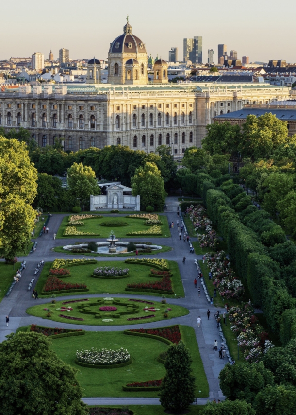 Der Wiener Volksgarten aus der Vogelperspektive