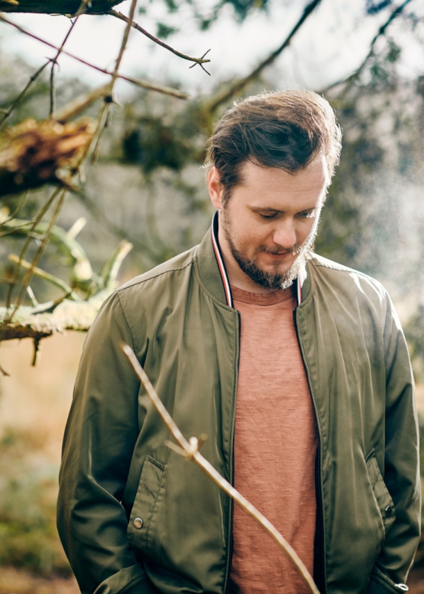 2-Sterne-Koch Tony Hohlfeld im Wald