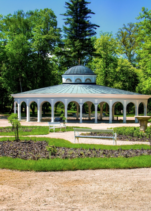 Pavillon in einem Park in Franzensbad